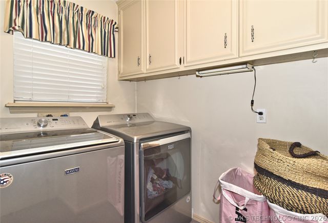 1209 Oakwood Drive, Broken Arrow, OK 74011