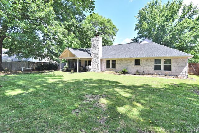 1209 Oakwood Drive, Broken Arrow, OK 74011