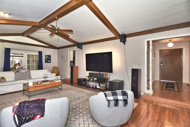 1209 Oakwood Drive, Broken Arrow, OK 74011