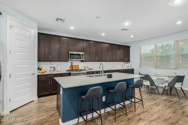 1171 E ARMSTRONG Way, Chandler, AZ 85286