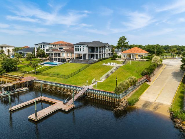 1011 Bluffview Dr., Myrtle Beach, SC 29579