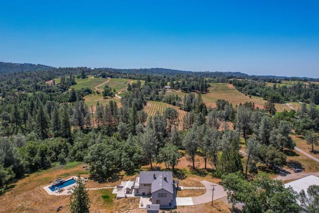 7531 Fairplay Rd, Somerset, CA 95684