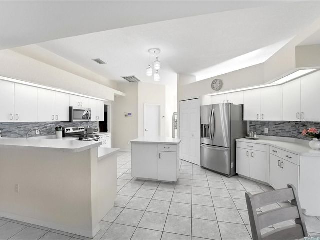 421 STRASBURG DRIVE, Port Charlotte, FL 33954