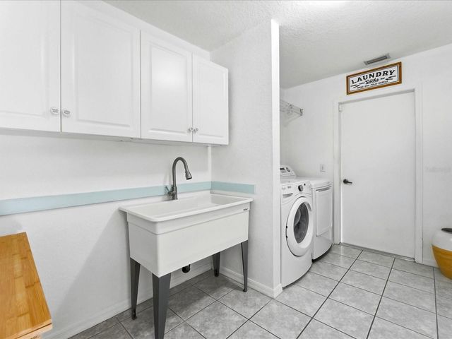 421 STRASBURG DRIVE, Port Charlotte, FL 33954