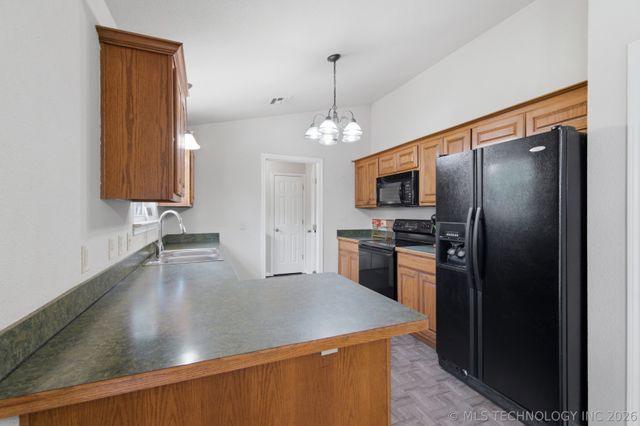 26433 W 41st Street S, Sand Springs, OK 74063