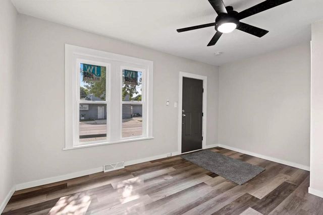 217 MILL STREET, Oshkosh, WI 54901