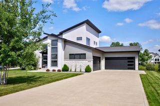 3665 NW 177th Court, Clive, IA 50325