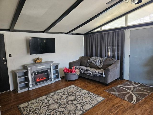 94 11th Street, Chillicothe, MO 64601