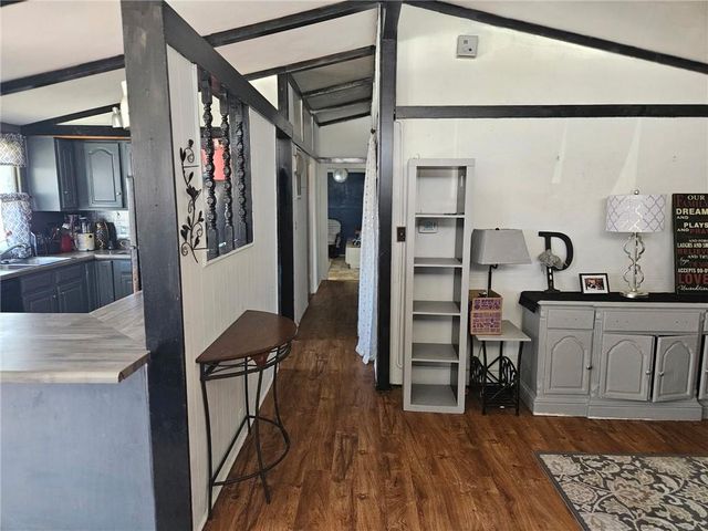 94 11th Street, Chillicothe, MO 64601
