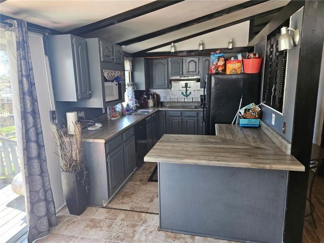 94 11th Street, Chillicothe, MO 64601