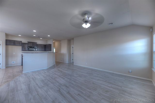 7300 S Gardenia Avenue, Broken Arrow, OK 74011