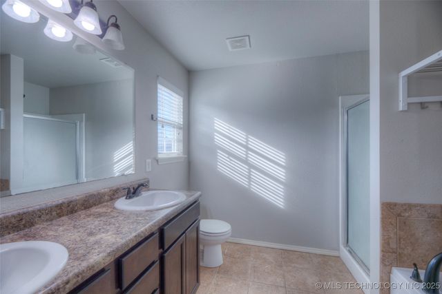 7300 S Gardenia Avenue, Broken Arrow, OK 74011