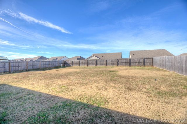 7300 S Gardenia Avenue, Broken Arrow, OK 74011