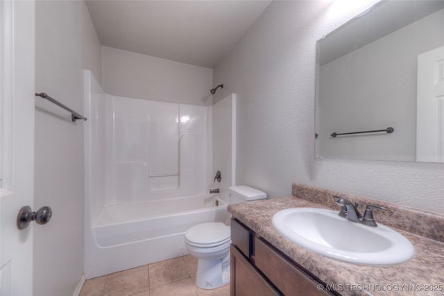 7300 S Gardenia Avenue, Broken Arrow, OK 74011