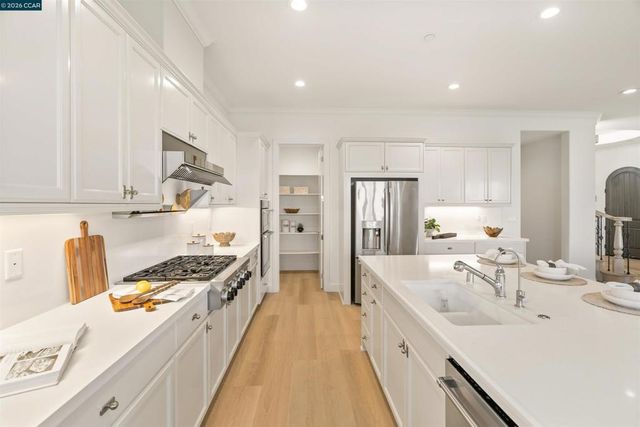 1195 Trumpet Vine Ln, San Ramon, CA 94582