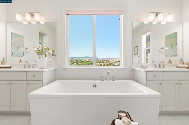 1195 Trumpet Vine Ln, San Ramon, CA 94582
