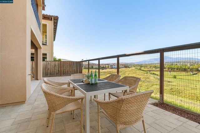 1195 Trumpet Vine Ln, San Ramon, CA 94582