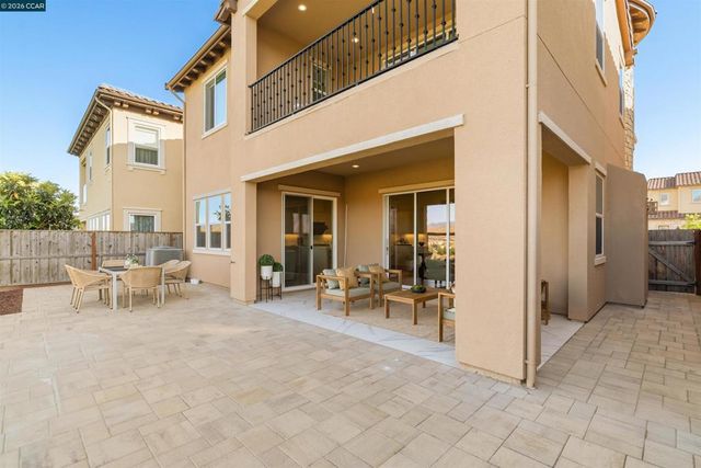 1195 Trumpet Vine Ln, San Ramon, CA 94582