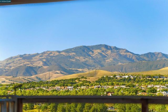 1195 Trumpet Vine Ln, San Ramon, CA 94582