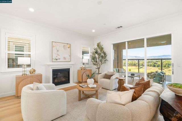 1195 Trumpet Vine Ln, San Ramon, CA 94582