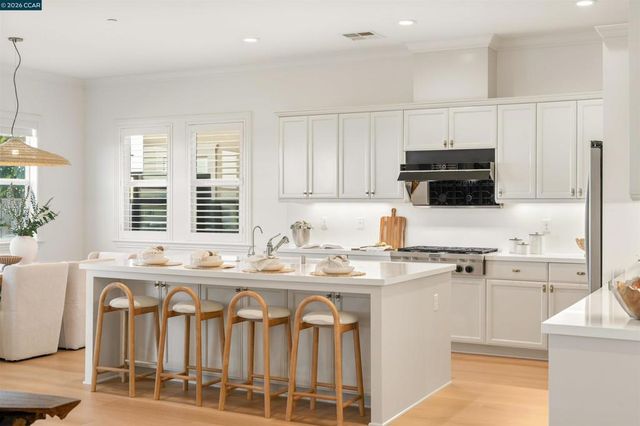 1195 Trumpet Vine Ln, San Ramon, CA 94582