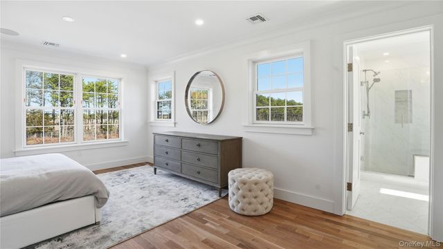 100 Rogers 1001, Westhampton Beach, NY 11978