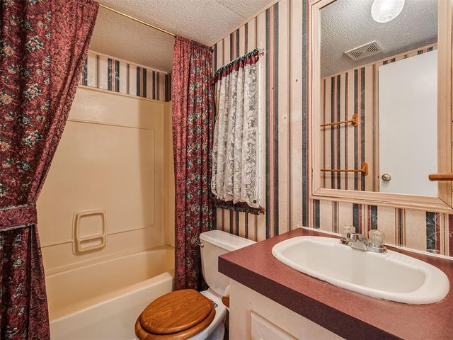 10050 E Maguire Road, Noble, OK 73068