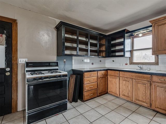 10050 E Maguire Road, Noble, OK 73068