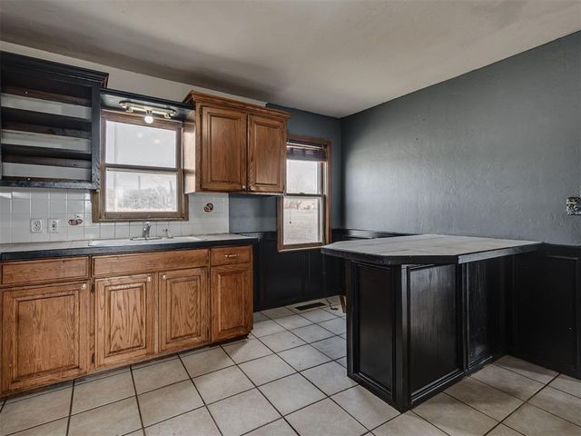 10050 E Maguire Road, Noble, OK 73068