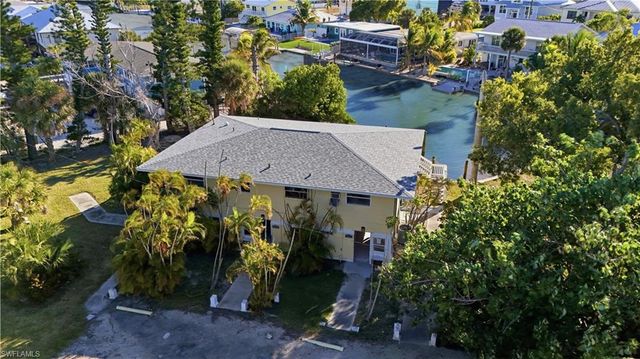 75 Mound RD, Fort Myers Beach, FL 33931