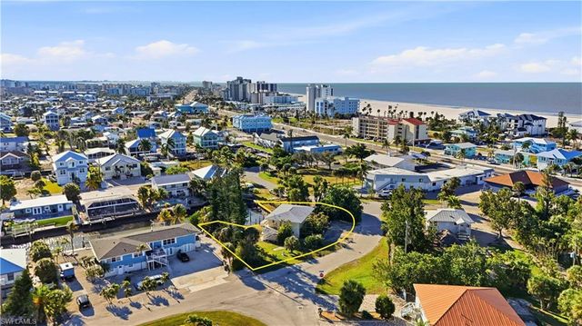 75 Mound RD, Fort Myers Beach, FL 33931