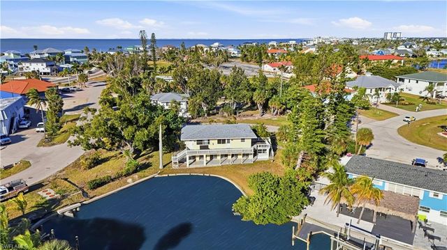 75 Mound RD, Fort Myers Beach, FL 33931