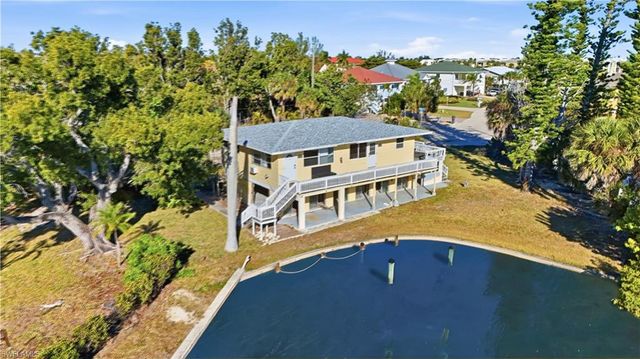 75 Mound RD, Fort Myers Beach, FL 33931