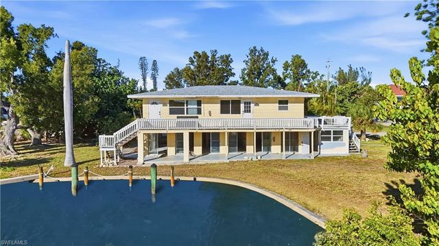 75 Mound RD, Fort Myers Beach, FL 33931