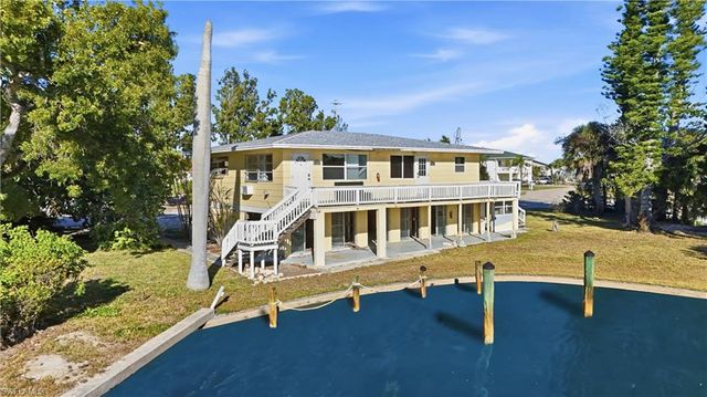 75 Mound RD, Fort Myers Beach, FL 33931