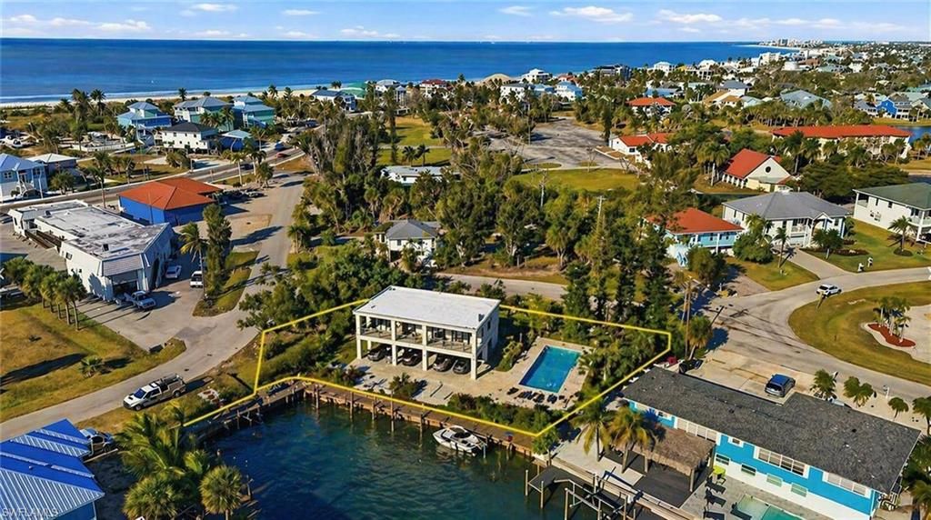 75 Mound RD, Fort Myers Beach, FL 33931