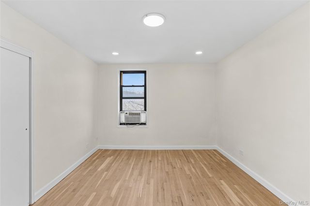 33-04 Junction Blvd 4p, Jackson Heights, NY 11372