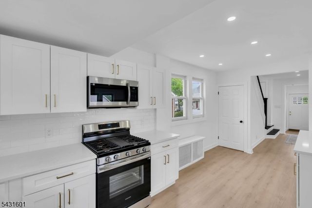288 Harrison St, Nutley Twp., NJ 07110