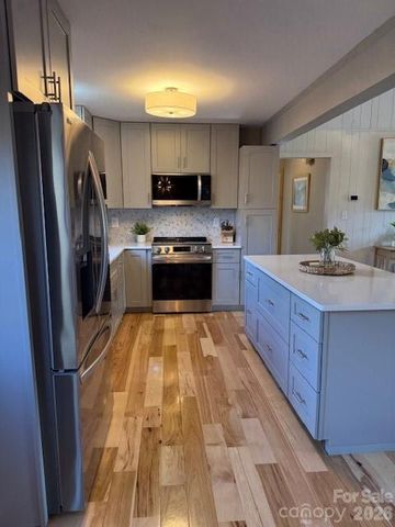 132 Hurd Road, Canton, NC 28716