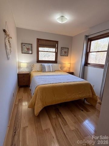 132 Hurd Road, Canton, NC 28716