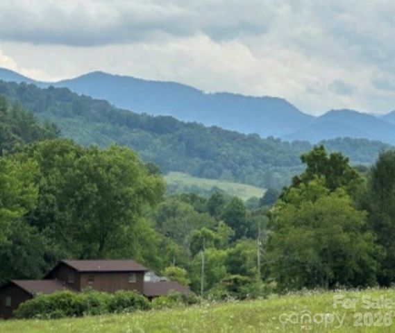 132 Hurd Road, Canton, NC 28716