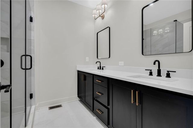 152 Chestnut Circle, Atlanta, GA 30342