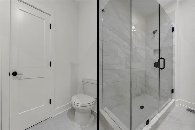 152 Chestnut Circle, Atlanta, GA 30342