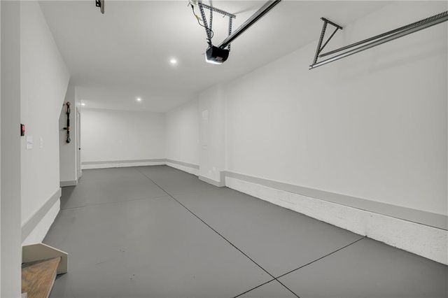 152 Chestnut Circle, Atlanta, GA 30342