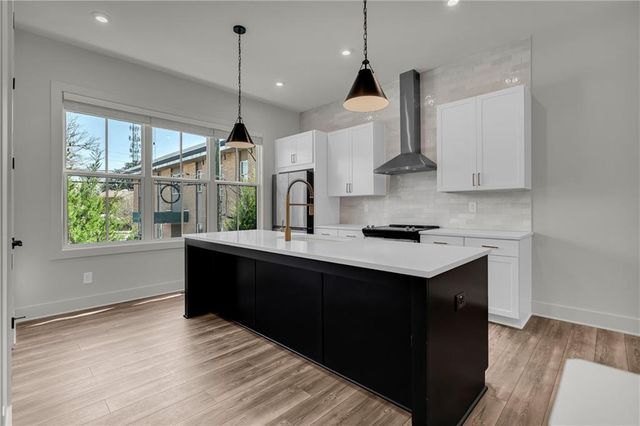 152 Chestnut Circle, Atlanta, GA 30342