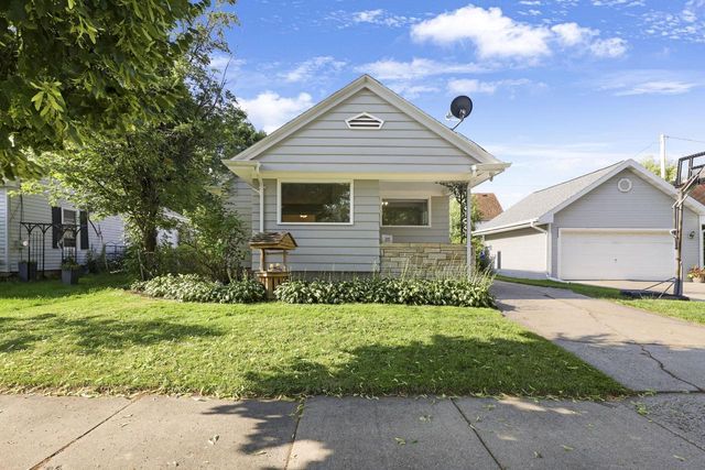 215 E SPRING STREET, Appleton, WI 54911