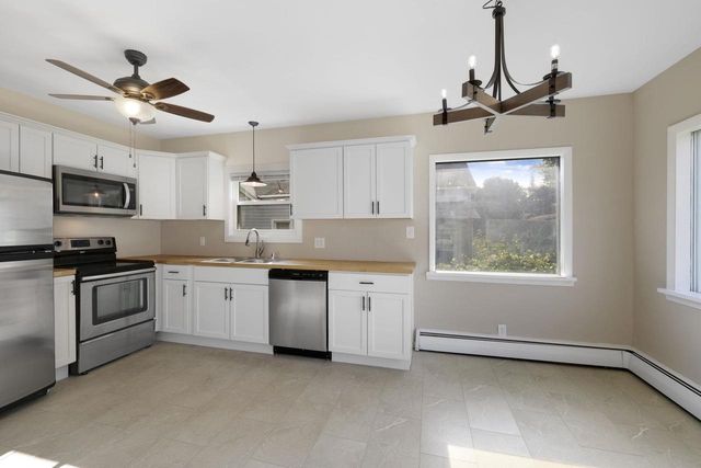 215 E SPRING STREET, Appleton, WI 54911