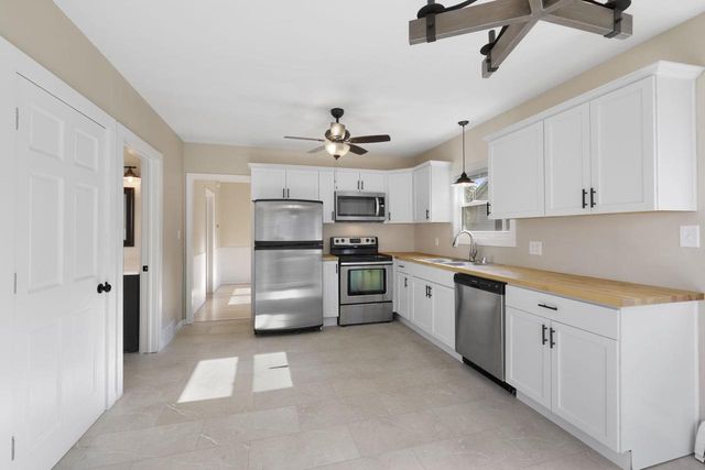 215 E SPRING STREET, Appleton, WI 54911