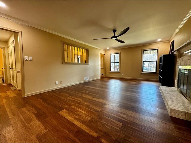 1709 Rangewood SW Drive, Lilburn, GA 30047