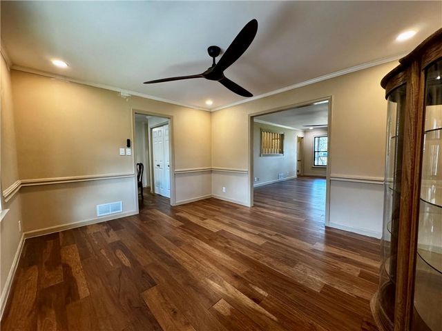 1709 Rangewood SW Drive, Lilburn, GA 30047
